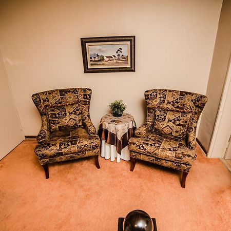 Butlers Crown Hotell Klerksdorp Exteriör bild