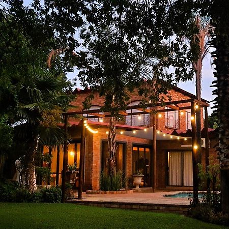 Butlers Crown Hotell Klerksdorp Exteriör bild