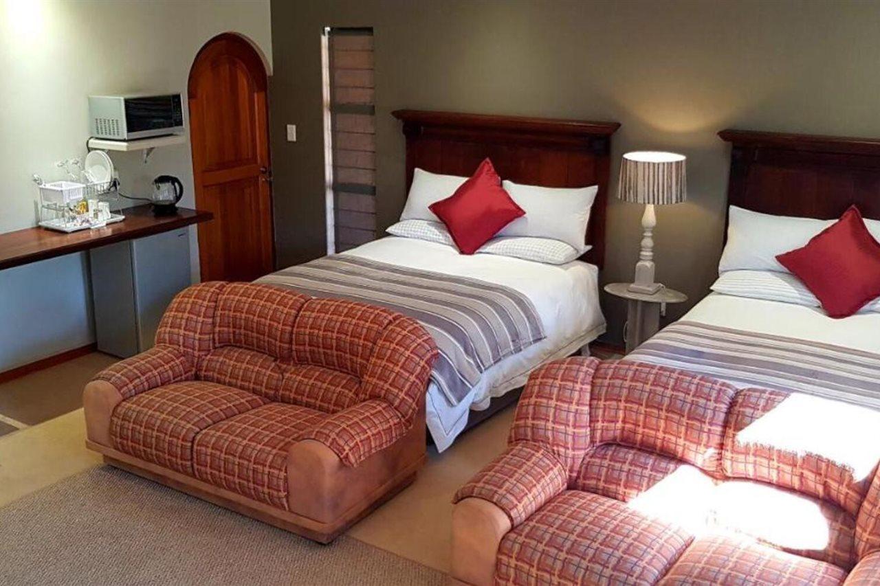 Butlers Crown Hotell Klerksdorp Exteriör bild