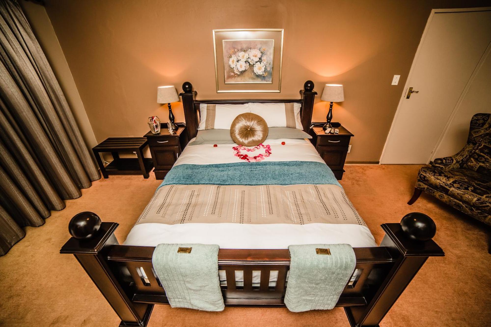 Butlers Crown Hotell Klerksdorp Exteriör bild