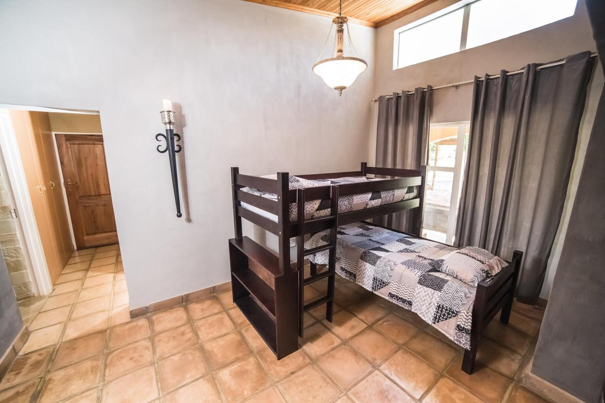 Butlers Crown Hotell Klerksdorp Exteriör bild