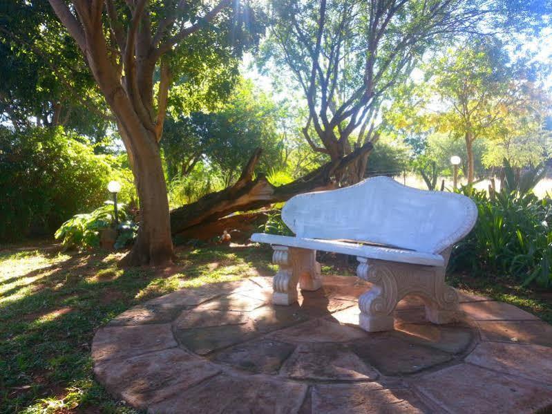 Butlers Crown Hotell Klerksdorp Exteriör bild